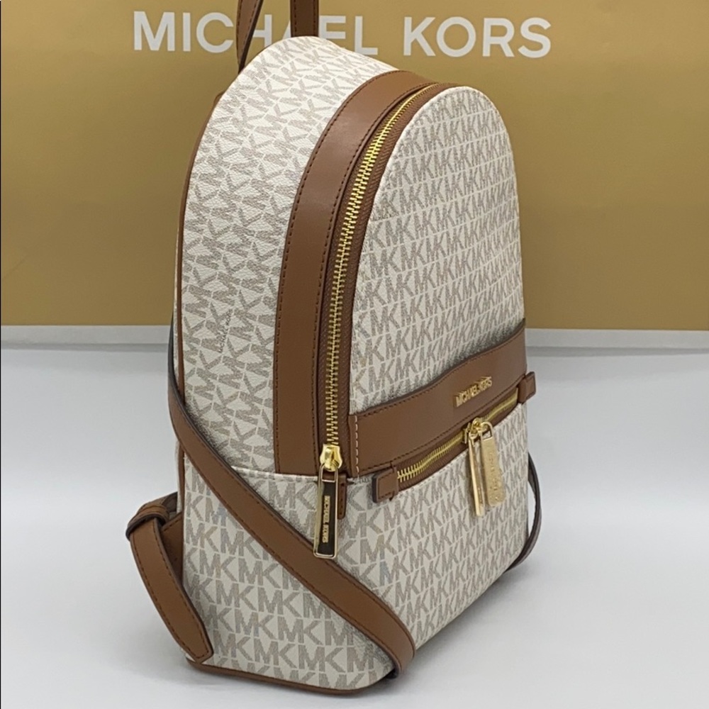 MICHAEL KORS KENLY MEDIUM BACKPACK VANILLA - Picture 5 of 16